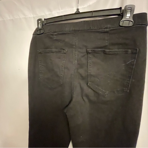 Vanilla Star Black Jeggings Sleek and Stylish - Picture 4 of 4